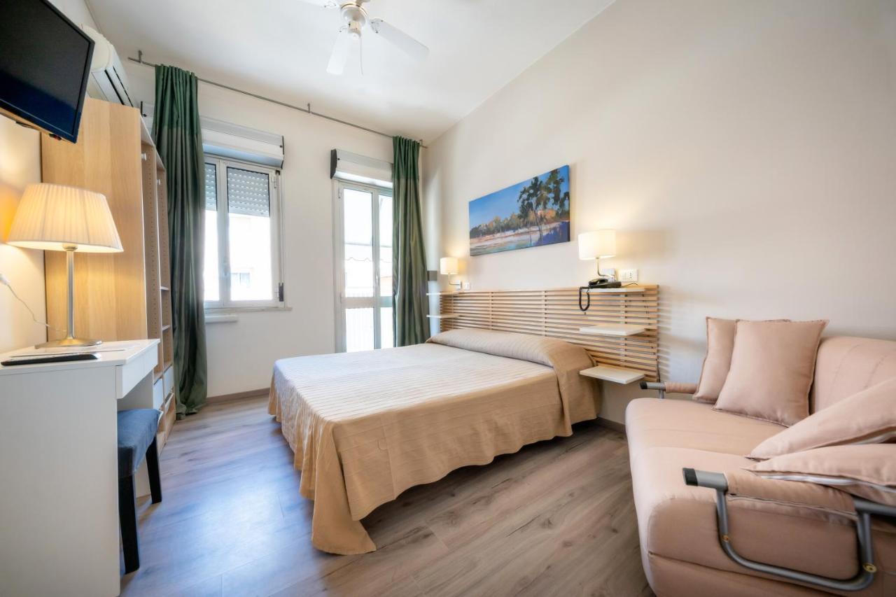 Hotel Firenze Каорле Екстер'єр фото