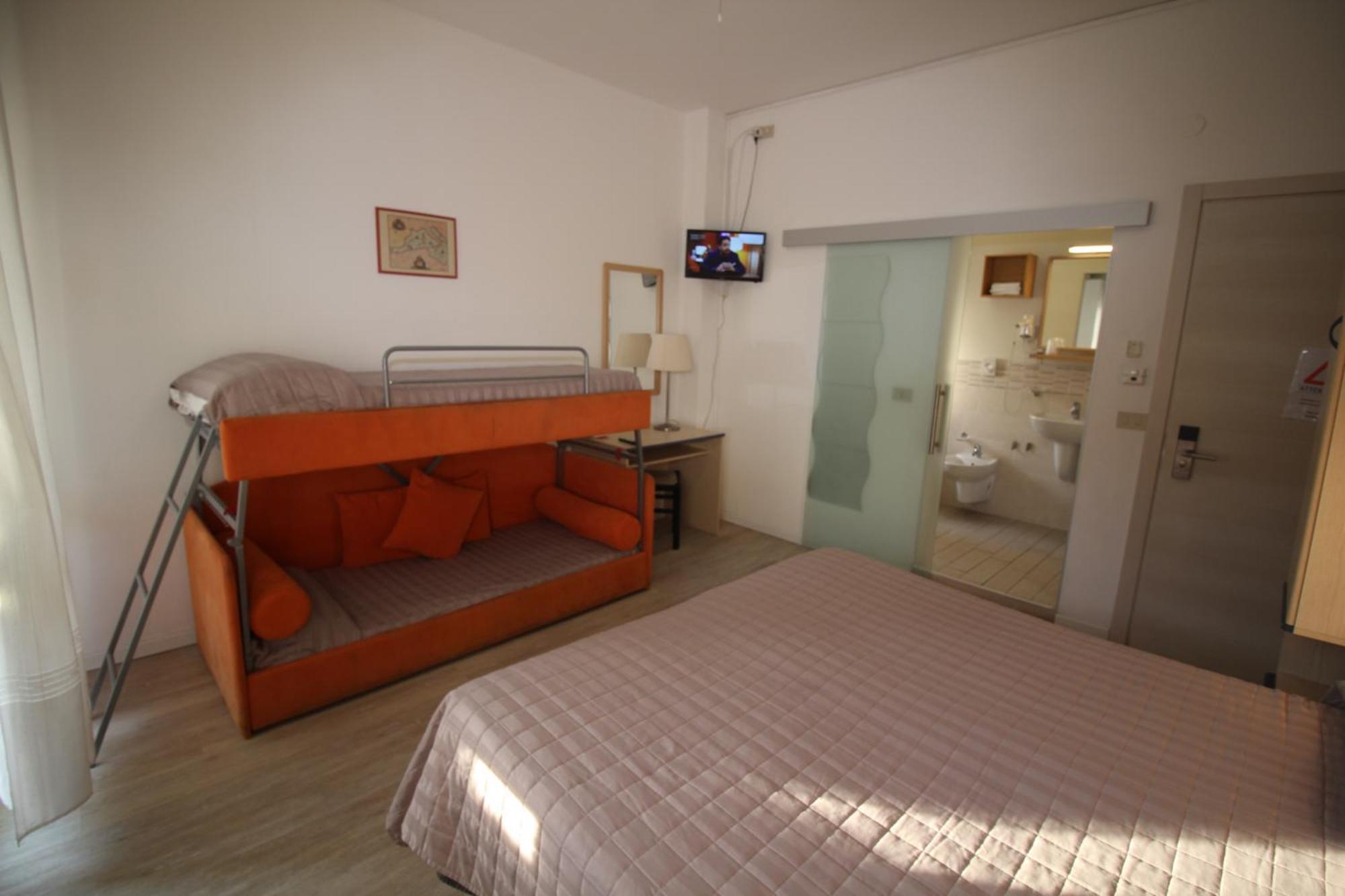 Hotel Firenze Каорле Екстер'єр фото