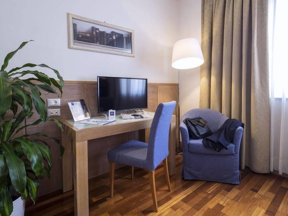 Hotel Firenze Каорле Екстер'єр фото