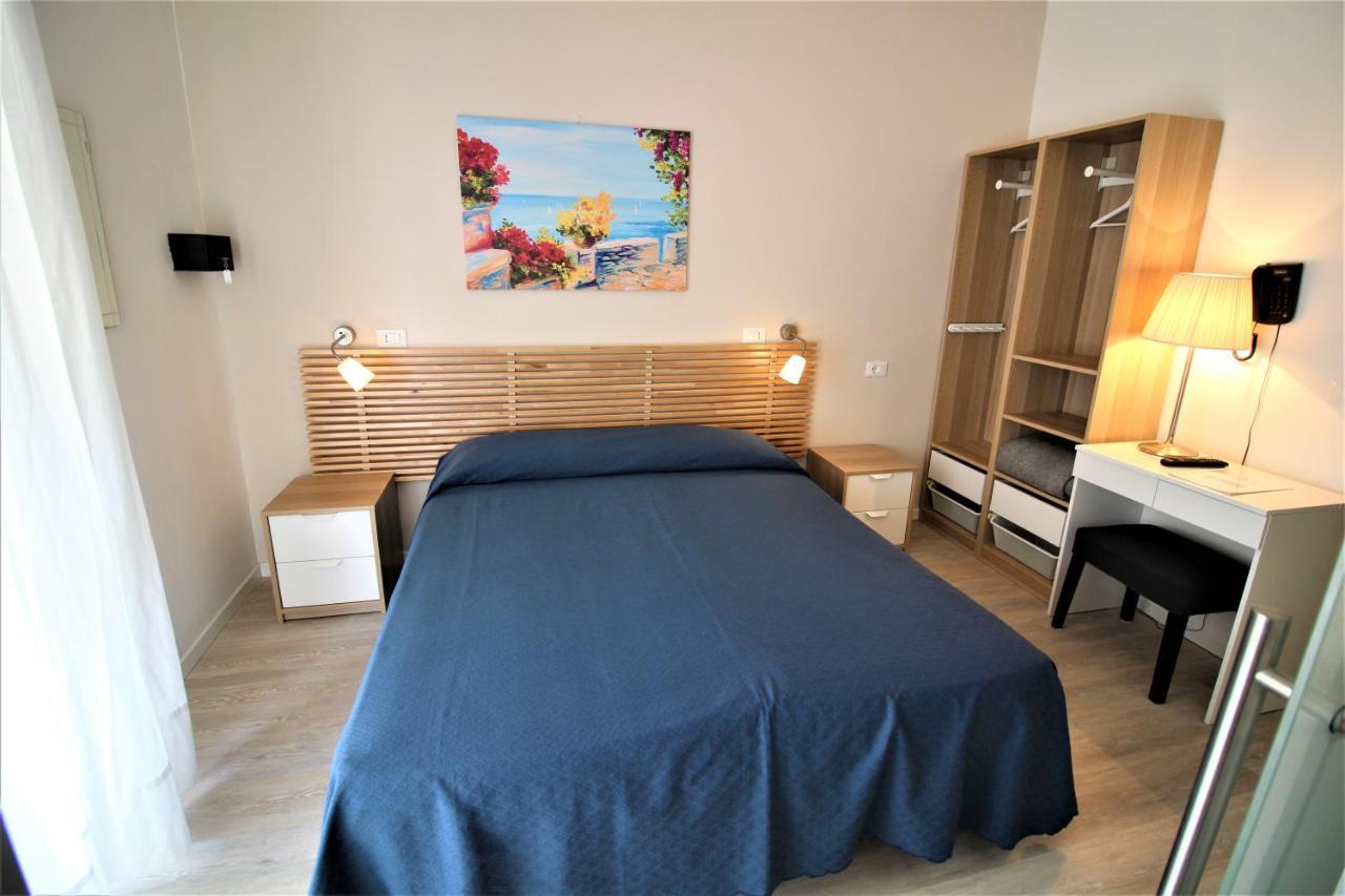 Hotel Firenze Каорле Екстер'єр фото
