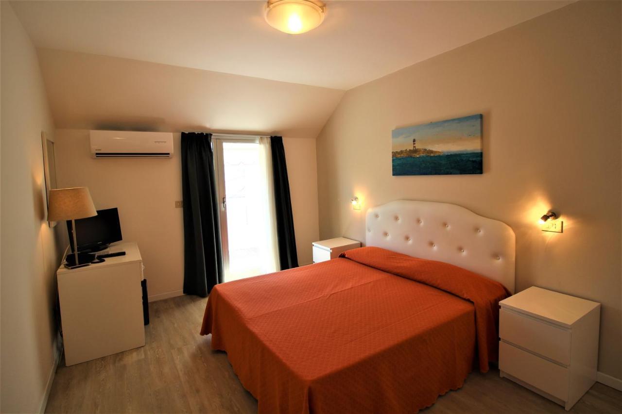 Hotel Firenze Каорле Екстер'єр фото